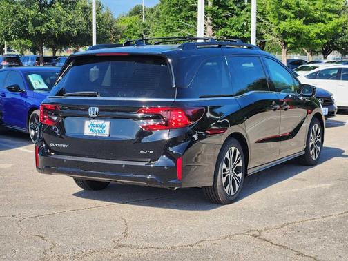 Crystal Black Pearl 2026 Honda Odyssey Elite