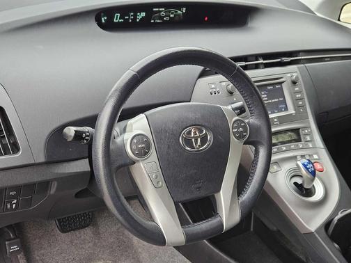 2014 Toyota Prius Five