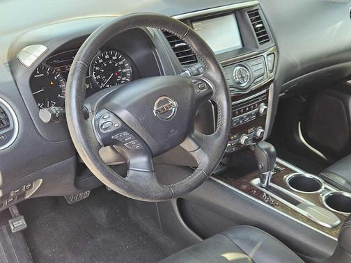 2013 Nissan Pathfinder SL