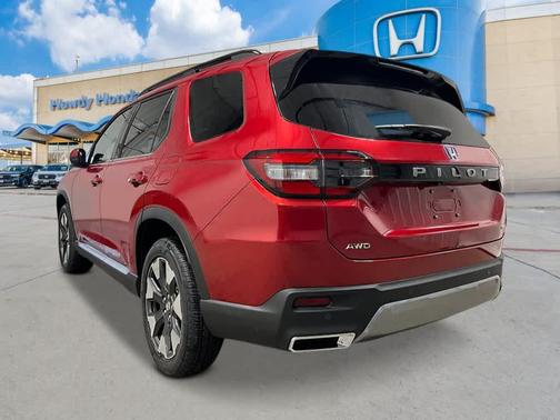 Radiant Red Metallic II 2026 Honda Pilot Elite