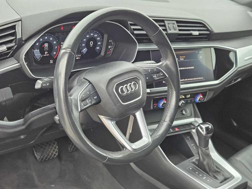 2020 Audi Q3 45 Premium