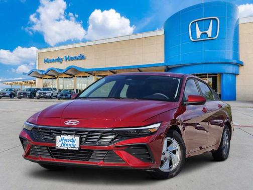 2025 Hyundai ELANTRA SE