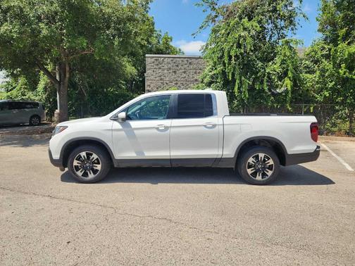 Platinum White Pearl 2020 Honda Ridgeline RTL