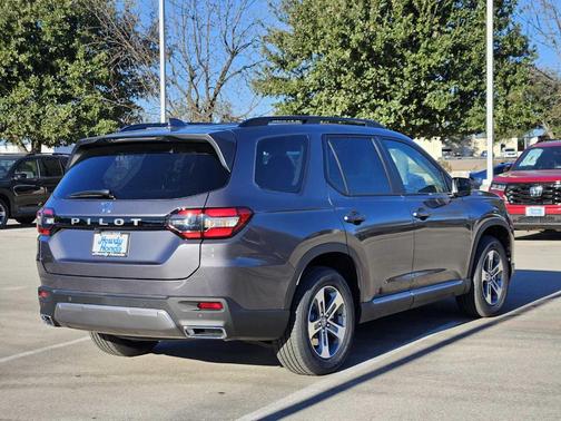 Modern Steel Metallic 2026 Honda Pilot EX-L