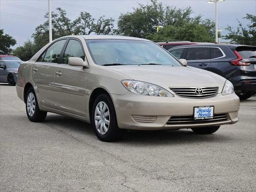2005 Toyota Camry LE