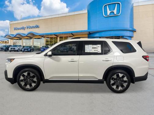 Platinum White Pearl 2026 Honda Pilot Elite