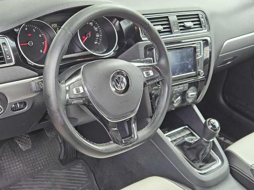 2016 Volkswagen Jetta 1.8T Sport