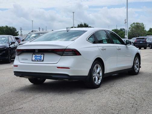 Platinum White Pearl 2023 Honda Accord LX