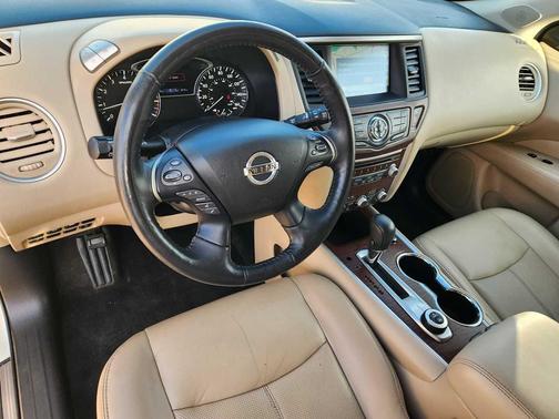 2020 Nissan Pathfinder Platinum