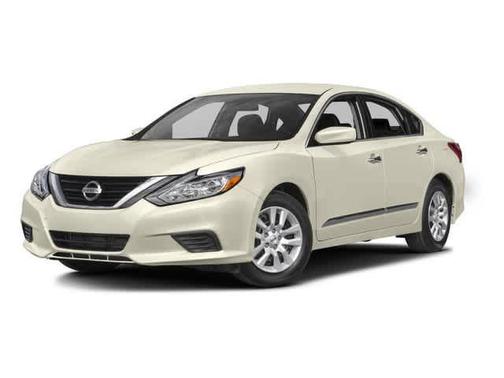 Gun Metallic 2016 Nissan Altima 2.5 SV