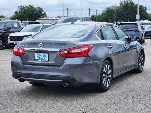 Gun Metallic 2016 Nissan Altima 2.5 SV