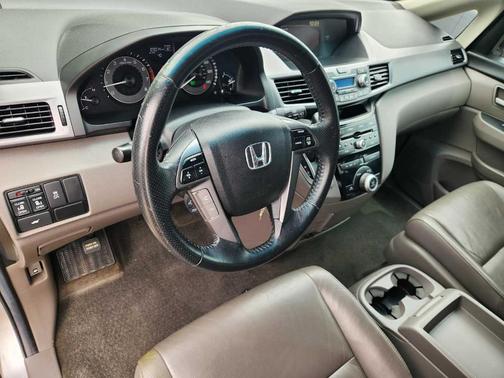 Silver 2011 Honda Odyssey