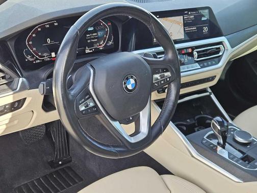 2019 BMW 330 i