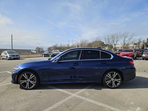 2019 BMW 330 i