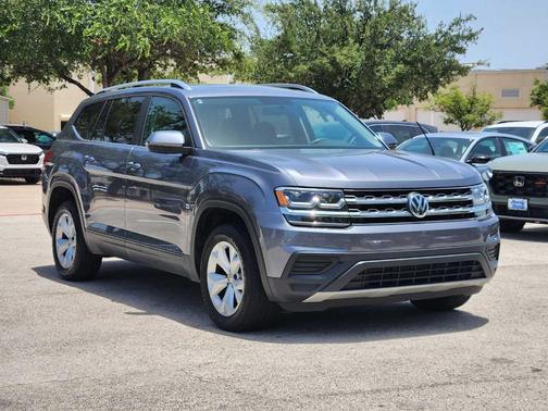 Platinum Gray Metallic 2018 Volkswagen Atlas 3.6L Launch Edition