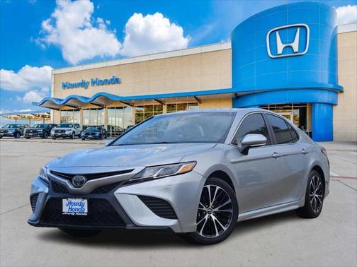 2018 Toyota Camry SE