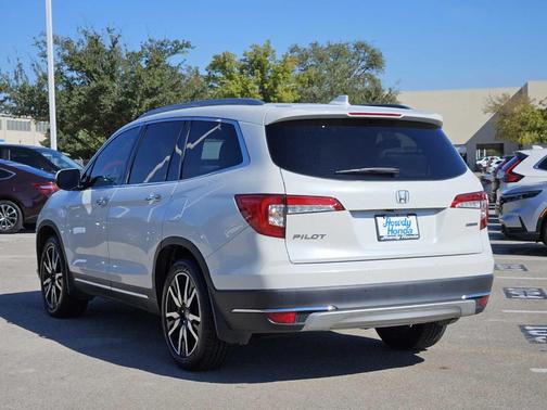 2020 Honda Pilot Touring 8-Passenger