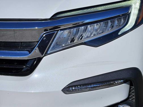 2020 Honda Pilot Touring 8-Passenger