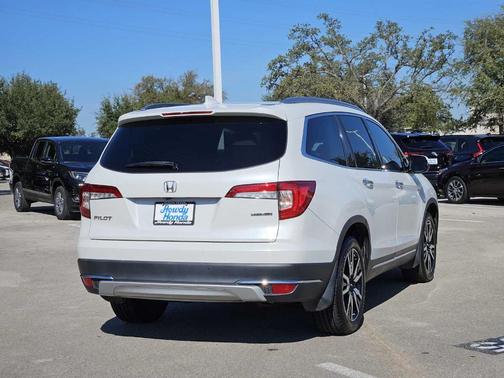 2020 Honda Pilot Touring 8-Passenger