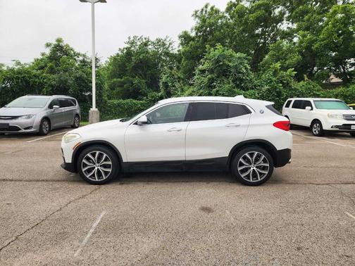 Mineral White Metallic 2018 BMW X2 sDrive28i