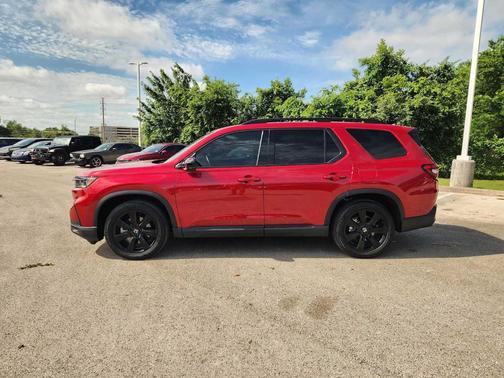 Radiant Red Metallic II 2025 Honda Pilot Black Edition