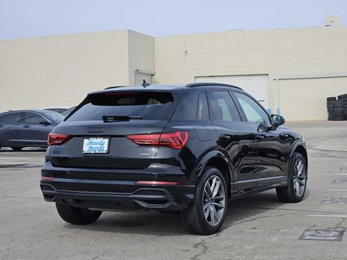 2023 Audi Q3 45 S line Premium