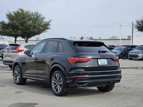 2023 Audi Q3 45 S line Premium