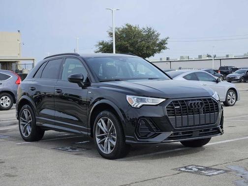 2023 Audi Q3 45 S line Premium