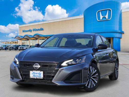 Gun Metallic 2025 Nissan Altima SV