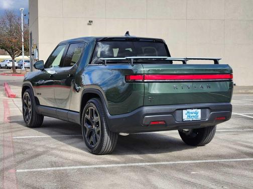 2025 Rivian R1T Adventure