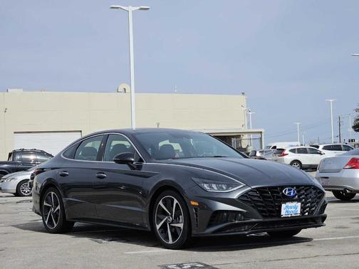 2022 Hyundai SONATA SEL Plus