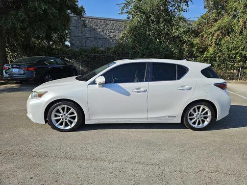 2013 Lexus CT 200h Base