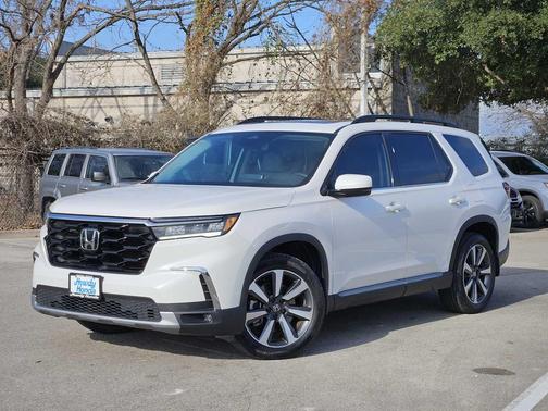 2023 Honda Pilot Touring