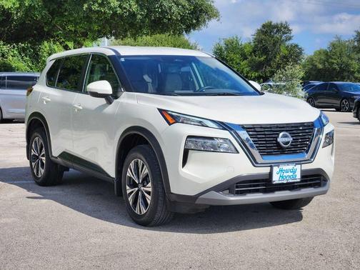 White 2023 Nissan Rogue SV