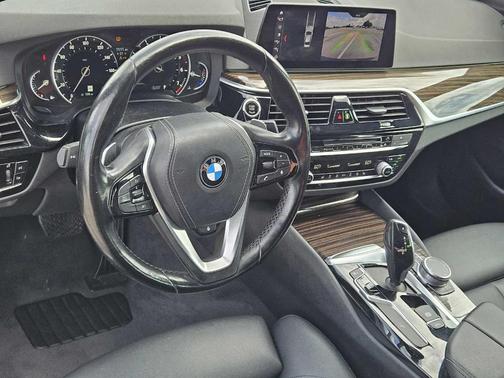 2019 BMW 530 i xDrive
