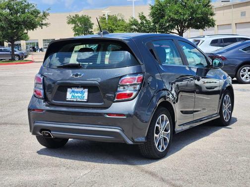 Nightfall Gray Metallic 2018 Chevrolet Sonic LT