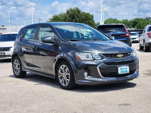 Nightfall Gray Metallic 2018 Chevrolet Sonic LT