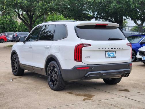 Glacial White Pearl 2022 Kia Telluride SX