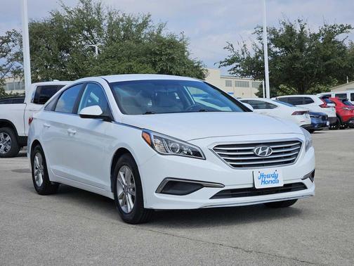 2017 Hyundai SONATA SE