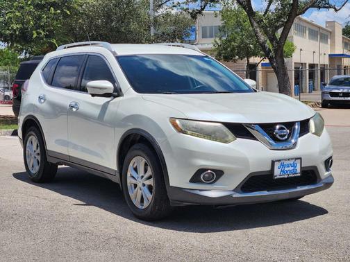Moonlight White 2015 Nissan Rogue SV