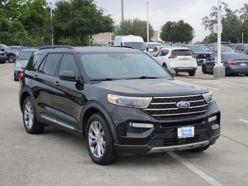 Agate Black Metallic 2020 Ford Explorer XLT