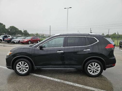 Magnetic Black 2017 Nissan Rogue SV