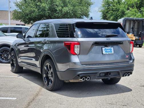 Carbonized Gray Metallic 2022 Ford Explorer ST