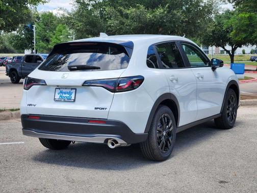 Platinum White Pearl 2027 Honda HR-V Sport
