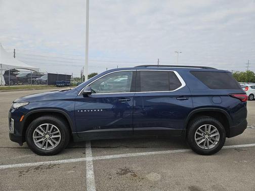 2022 Chevrolet Traverse LT Cloth
