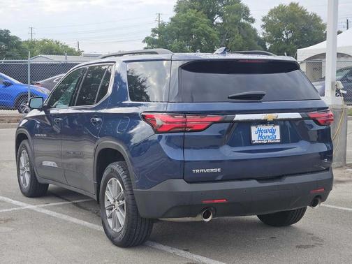 2022 Chevrolet Traverse LT Cloth