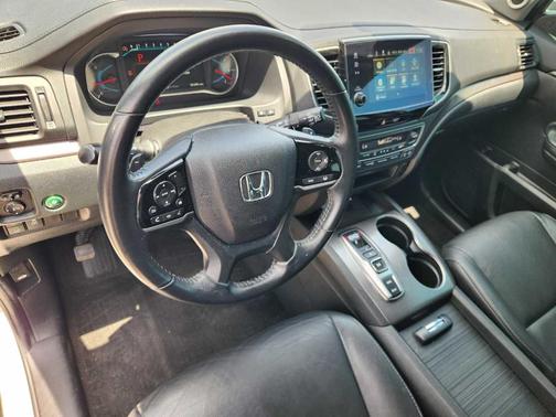 Platinum White Pearl 2021 Honda Pilot Special Edition