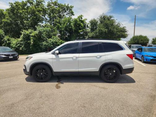 Platinum White Pearl 2021 Honda Pilot Special Edition