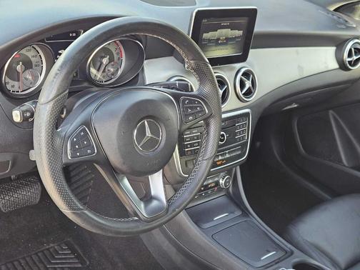 2015 Mercedes-Benz CLA-Class Base