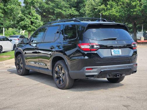 Crystal Black Pearl 2026 Honda Pilot Black Edition